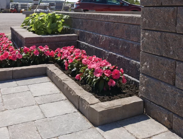 Oaks Fronterra Curb